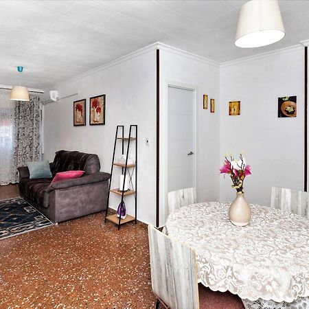 Comfortable Apartment With Wi-Fi อาลิกันเต ภายนอก รูปภาพ