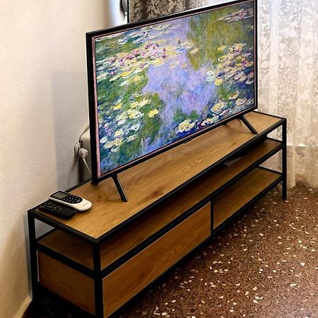 Comfortable Apartment With Wi-Fi อาลิกันเต ภายนอก รูปภาพ