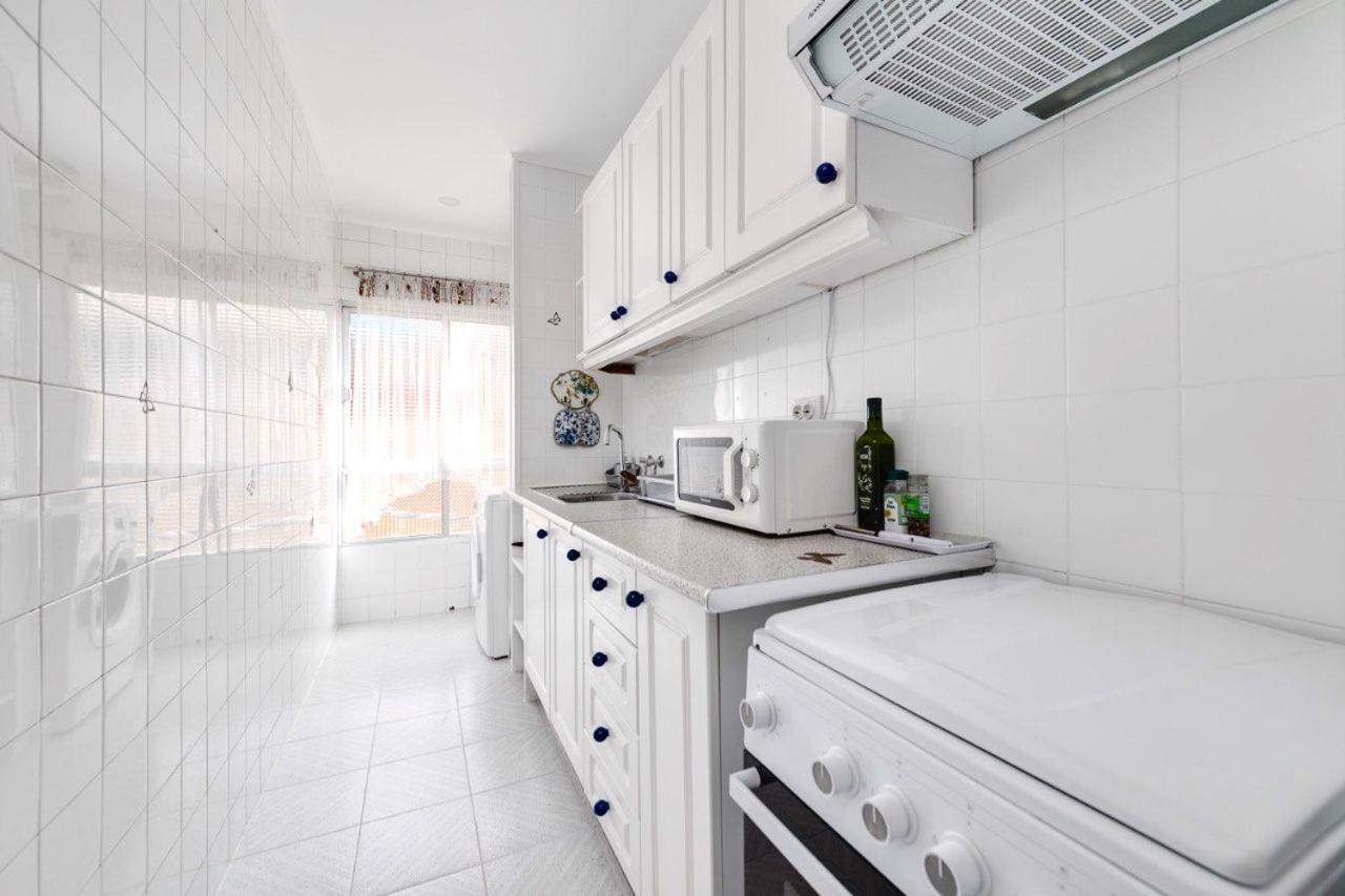 Comfortable Apartment With Wi-Fi อาลิกันเต ภายนอก รูปภาพ